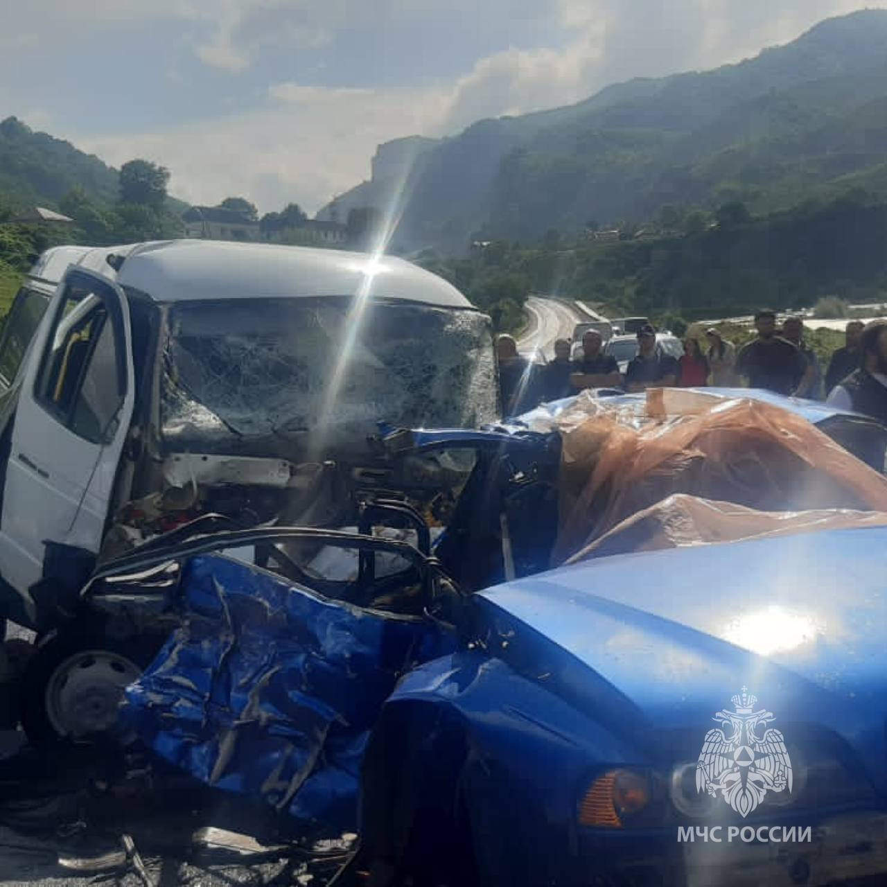 Двое погибли и 12 человек пострадали в ДТП с маршруткой в Кабардино-Балкарии
