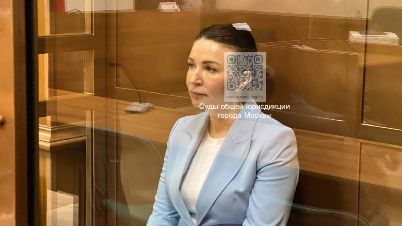 Сыновья пишут письма в СИЗО: Елена Блиновская из Ярославля со слезами обратилась к суду