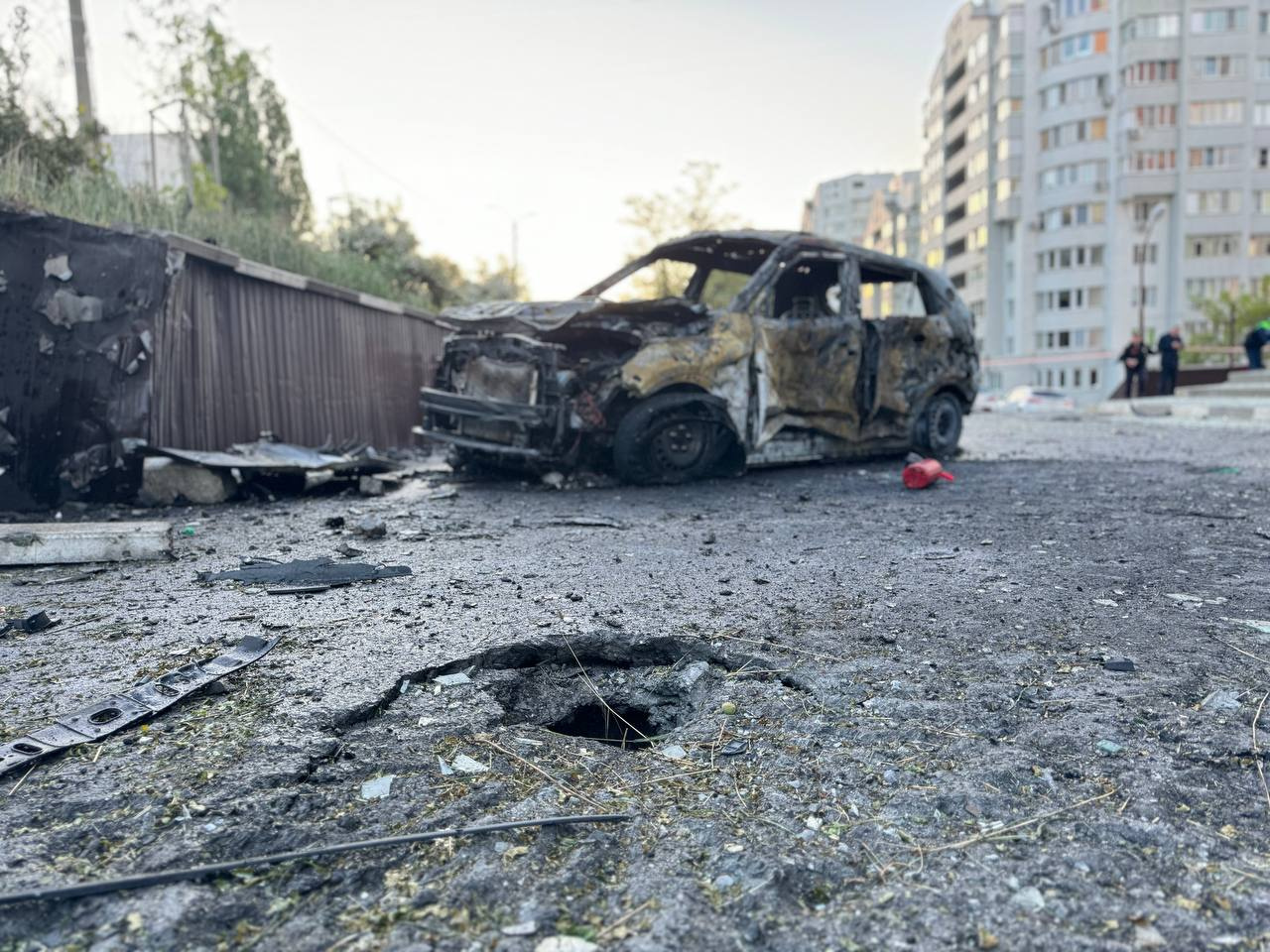 Атака на Белгород: прямые попадания в жилые дома и восемь пострадавших - 9  мая 2024 - ФОНТАНКА.ру