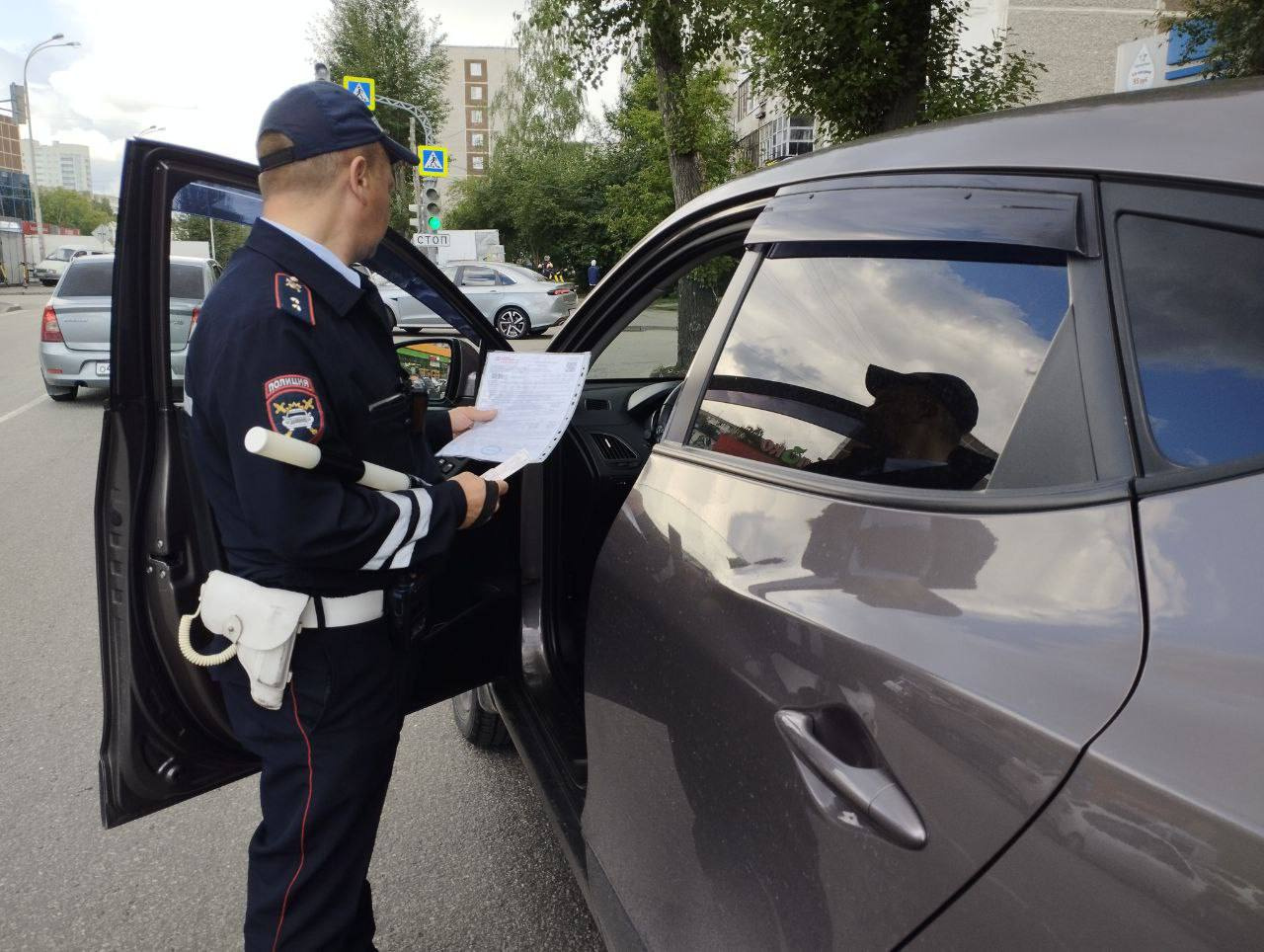 Дежурят скрытые патрули: автоинспекторы устроили мощную облаву на водителей Екатеринбурга