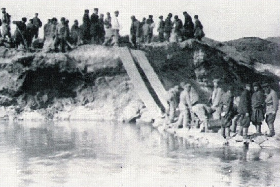 1906 год, Песчанка заливает карьер