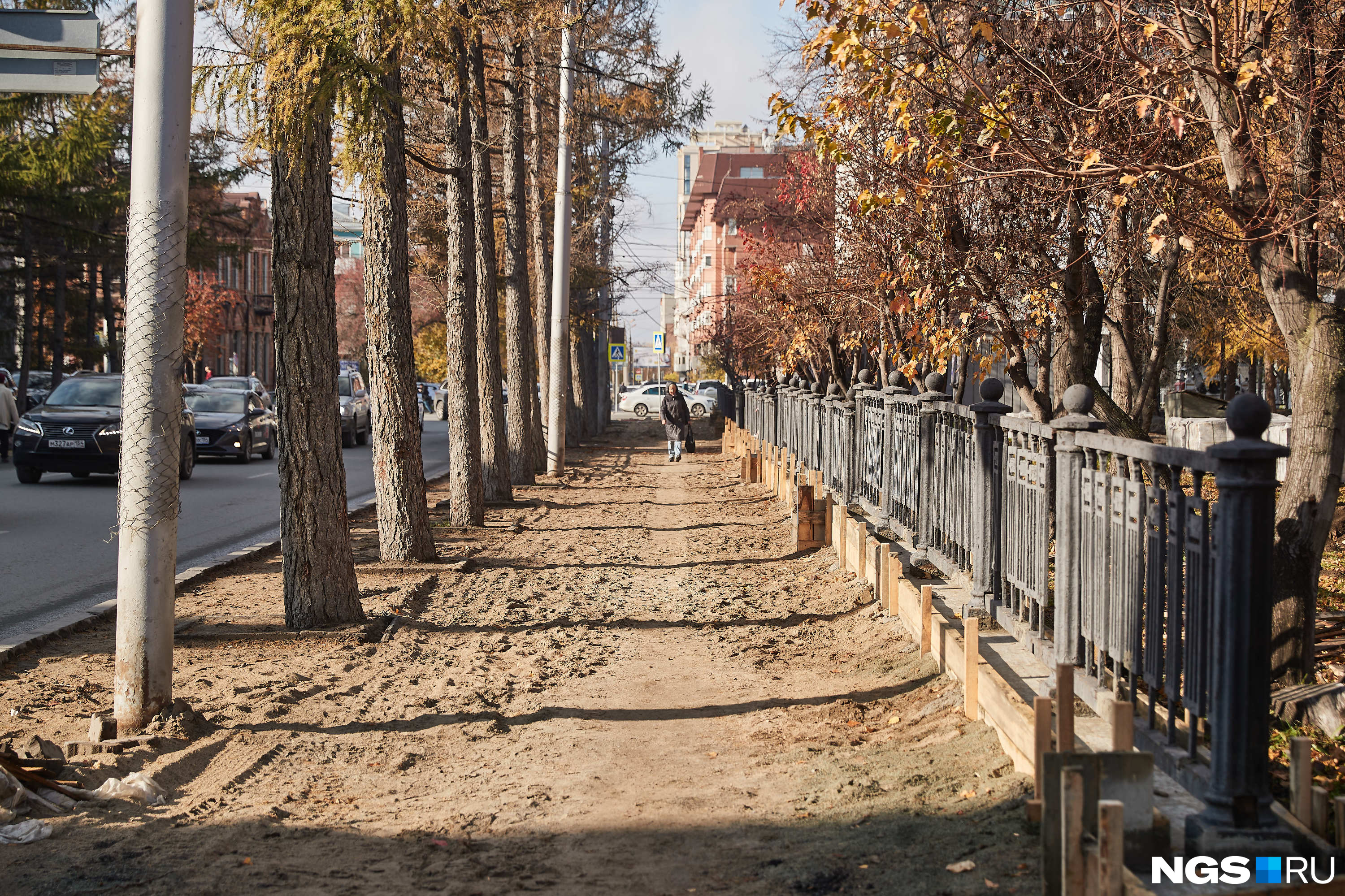 Новосибирцы ходят и без плитки на тротуаре