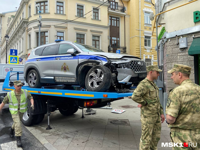 Авария с полицейской машиной