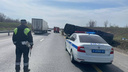 В больницу попали 6 пассажиров автобуса, перевернувшегося на трассе в Ростовской области