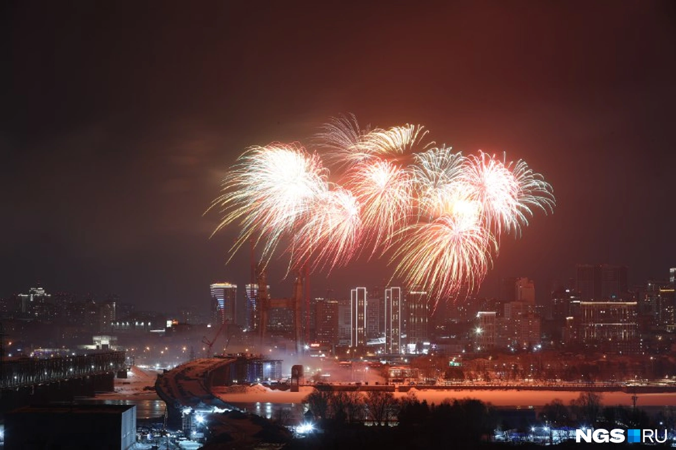 8 Марта салют
