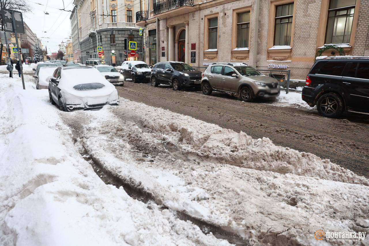 Привилегии не сработали. Платные парковки Петербурга завалило снегом |  28.11.2023 | Санкт-Петербург - БезФормата