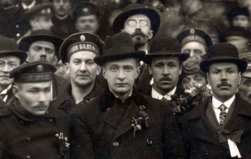 Александр Керенский был главой Временного правительства перед революцией