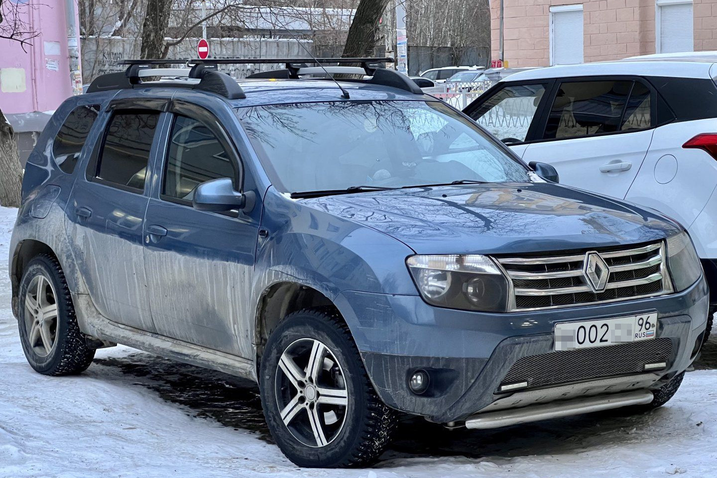 А этот Renault Duster с екатеринбургской регистрацией принадлежит ему и по сей день А этот Renault Duster с екатеринбургской регистрацией принадлежит ему и по сей день