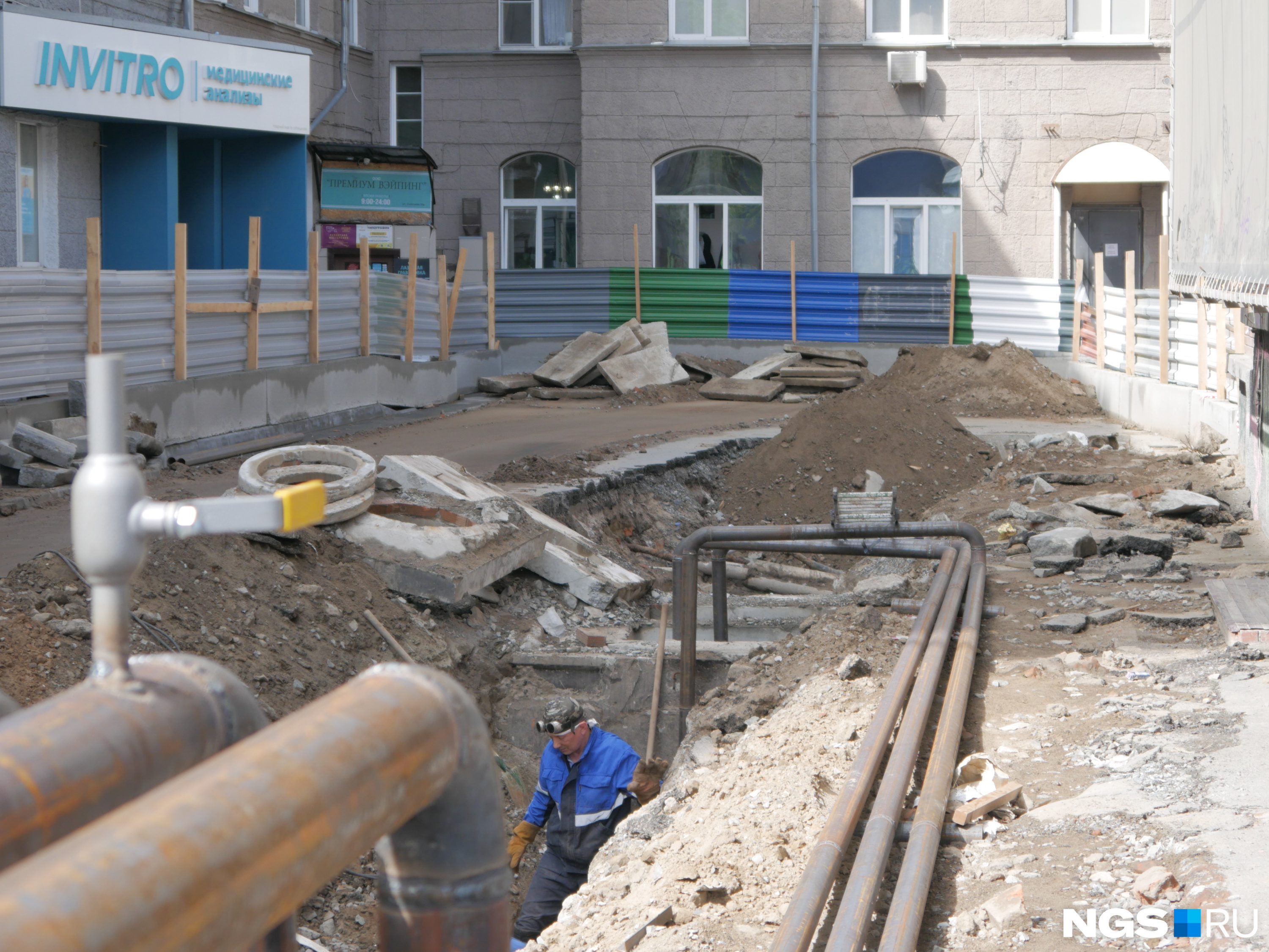 Замена труб между домами 35 и 37 Замена труб между домами 35 и 37