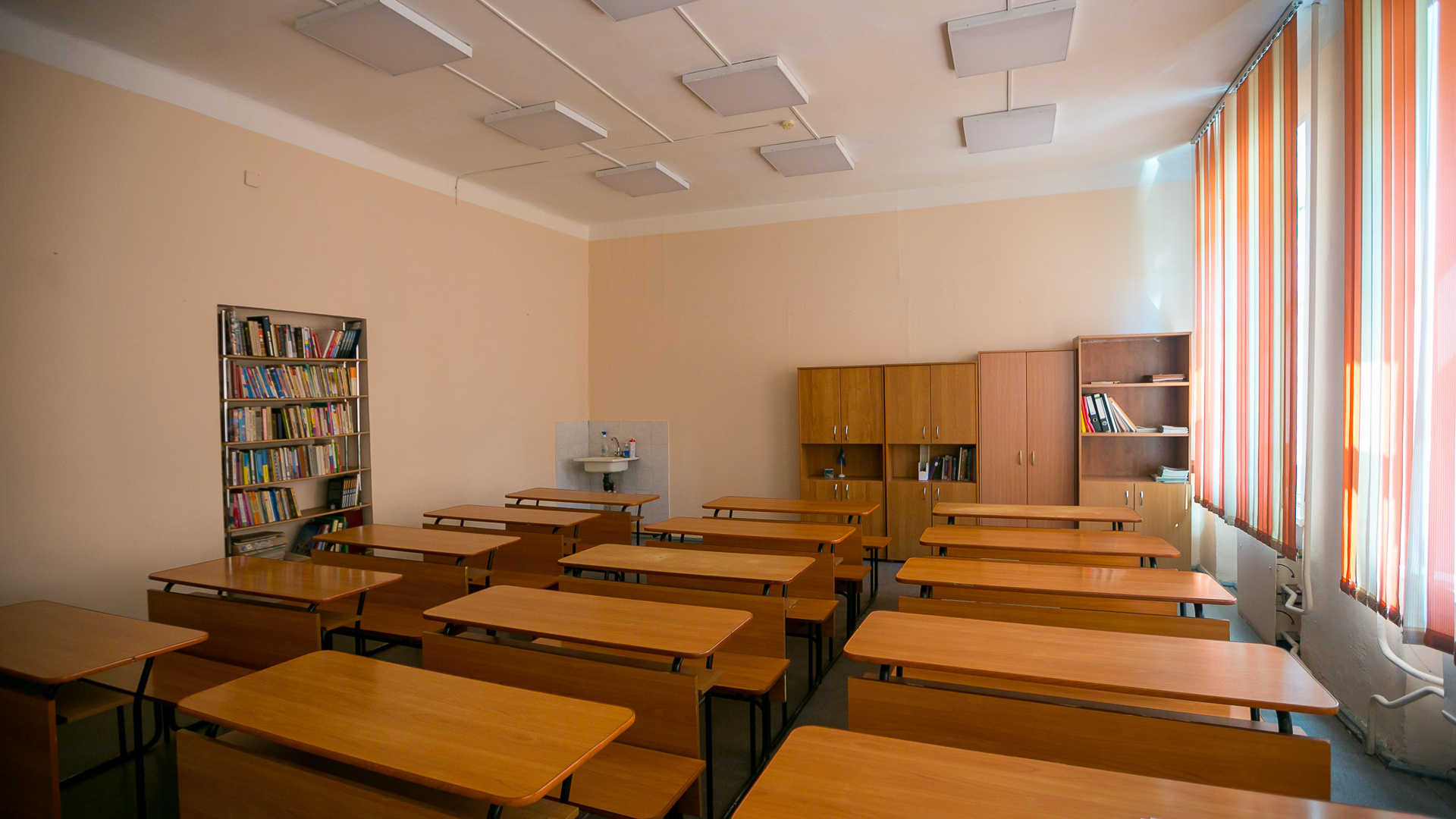В красноярской школе перенесли каникулы из-за короткого замыкания на выборах