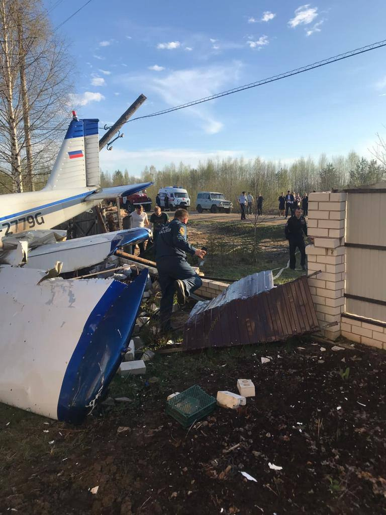 В Коми легкомоторный самолет упал во двор дома и загорелся | 17.05.2023 |  Санкт-Петербург - БезФормата