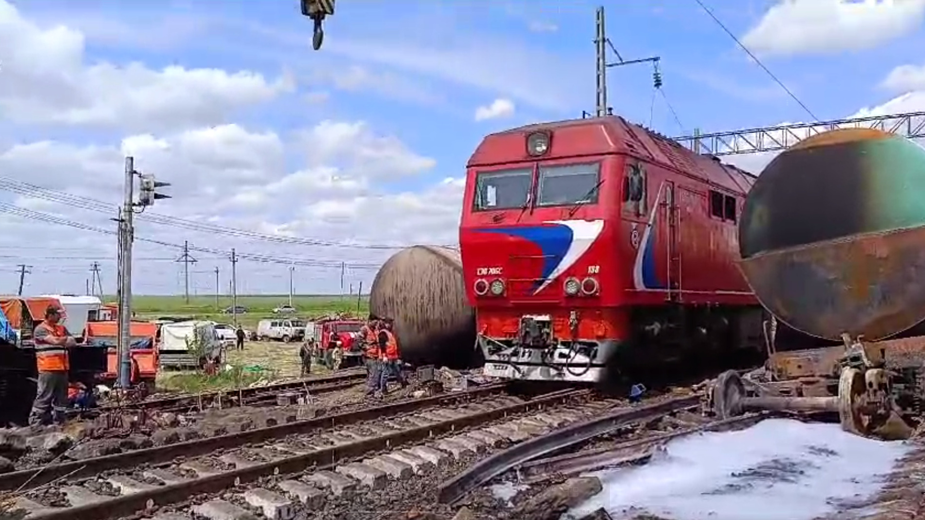 На Дону девять пассажирских поездов опаздывают из-за сошедшего с рельсов состава