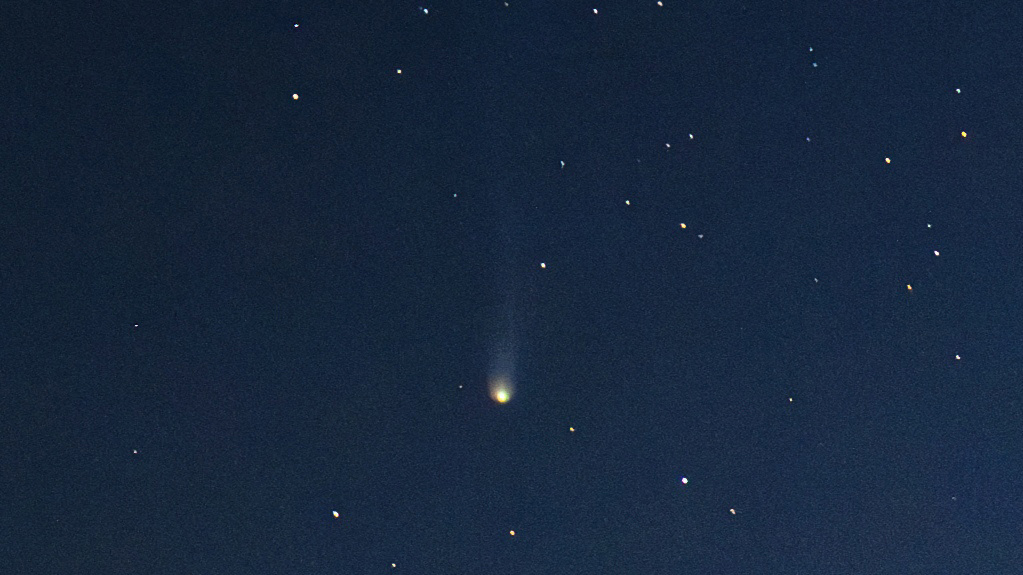 Ставропольский фотограф заснял «дьявольскую комету» над Пятигорском. Последний раз ее видели 70 лет назад