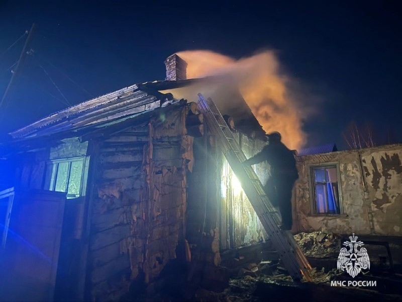 Три здания загорелись в Забайкалье в новогоднюю ночь