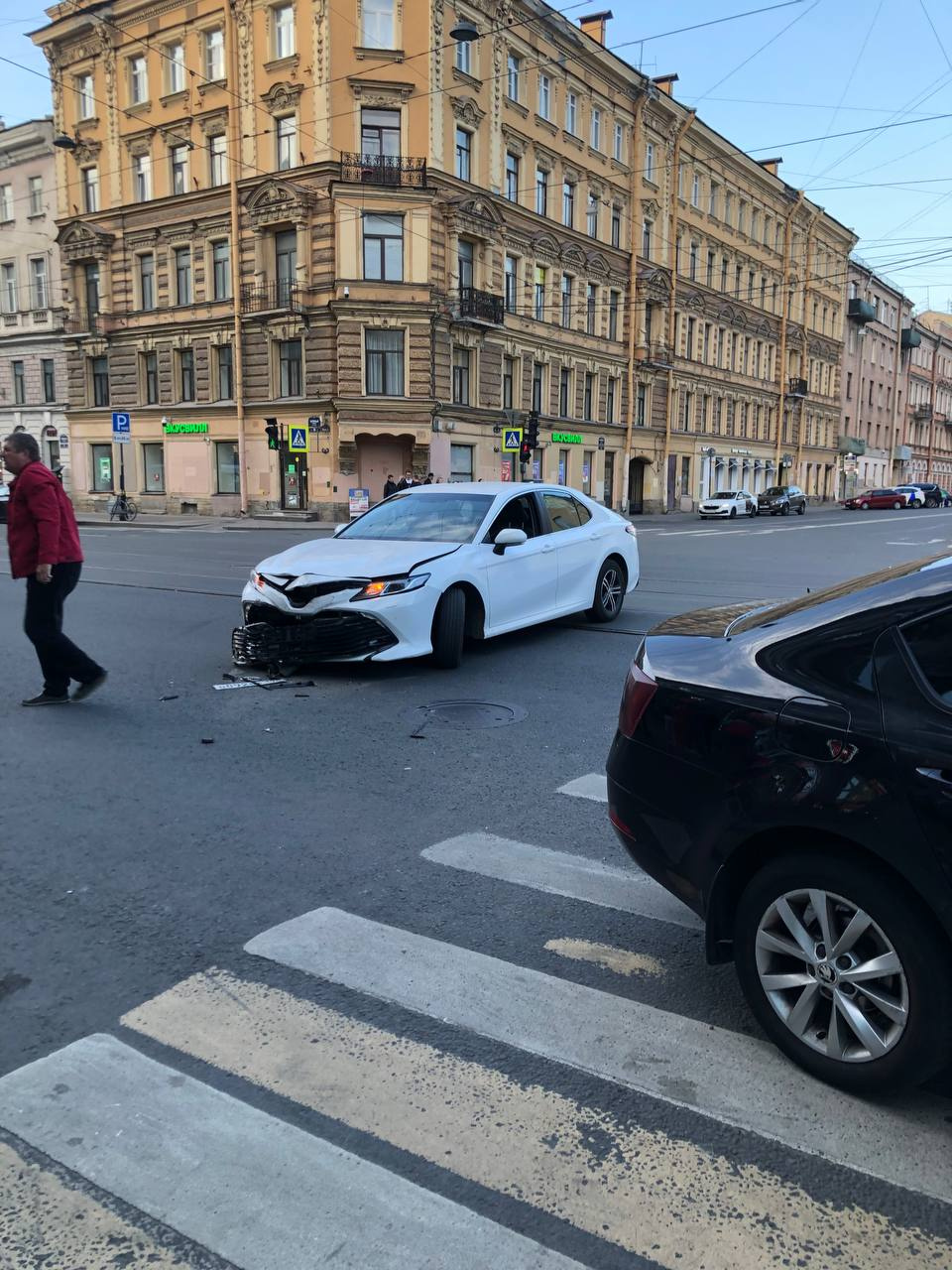 Стоят по проспекту до горизонта». На Литейном после ДТП в очередь встали  троллейбусы | 28.05.2023 | Санкт-Петербург - БезФормата