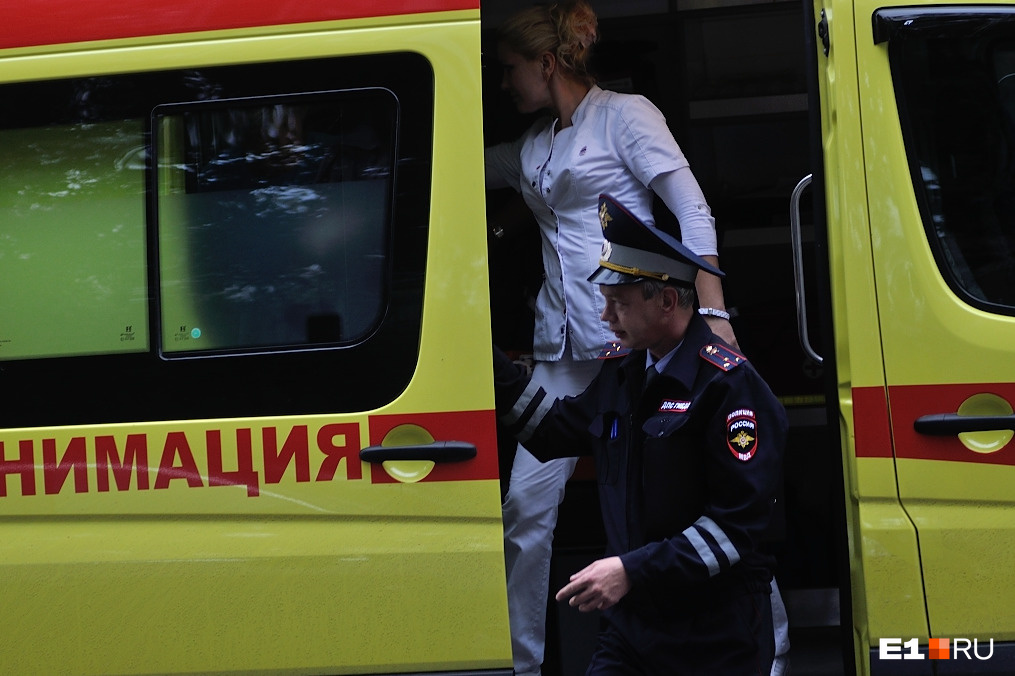 В Екатеринбурге медикам скорой выдадут тревожные кнопки для вызова Росгвардии