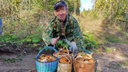 «Оригинальный грибник» из Архангельска рассказал, почему всегда собирает полные корзины грибов