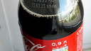 «Кока-Колу» опять начали выпускать в России? Разбираемся со странной бутылкой и сравниваем разные колы на вкус