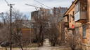 «Заброшки, часовня и желтый дом»: показываем, как выглядит поселок завода имени Петрова в Волгограде