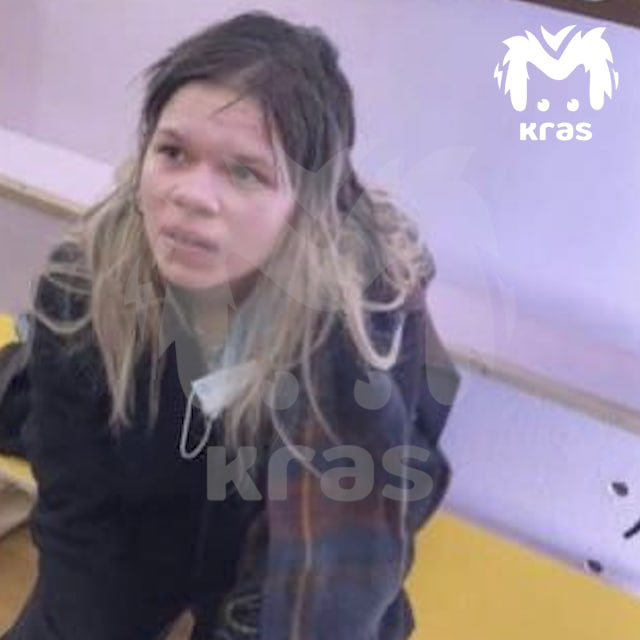 Связанная Полина Дворкина в детском саду ждет полицию