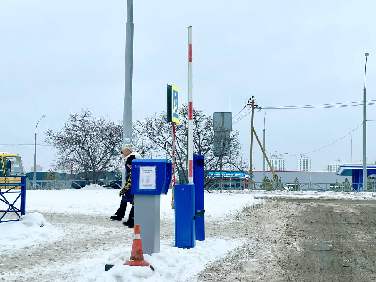 Халява закончилась! В Екатеринбурге крупная сеть магазинов сделала парковку платной