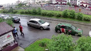 Двое мужчин взорвали шумовую гранату у детской площадки в Суворовском