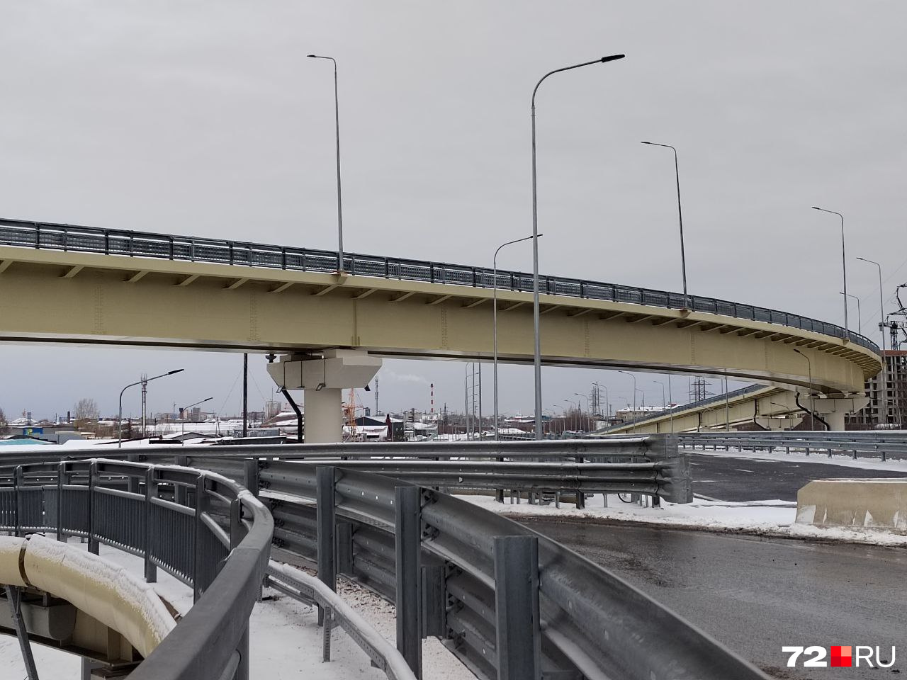 А вот так ее увидят водители, которые проедут под третьим уровнем А вот так ее увидят водители, которые проедут под третьим уровнем