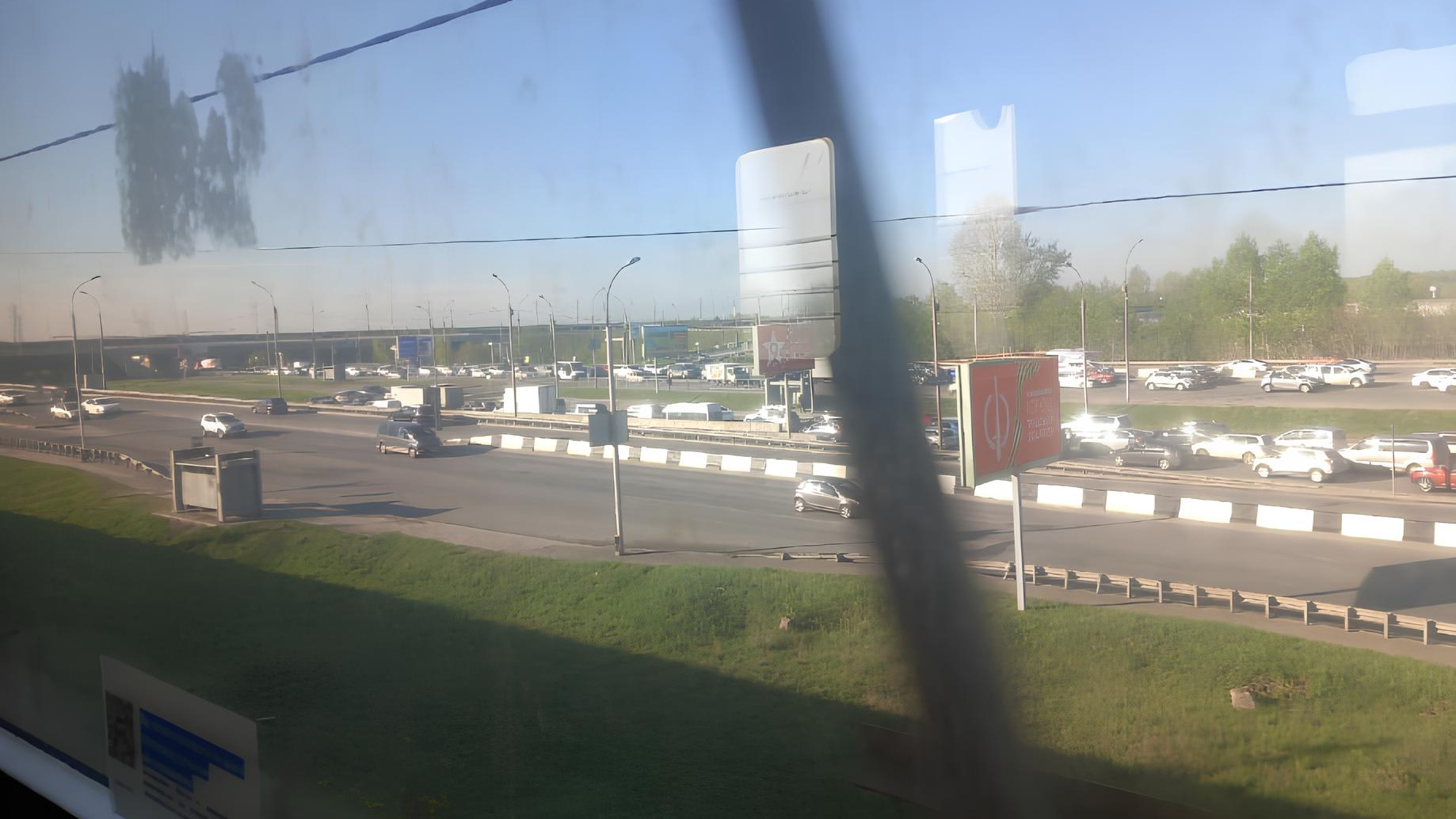 «Еле ползем»: водители встали в 7-километровую пробку на Бердском шоссе