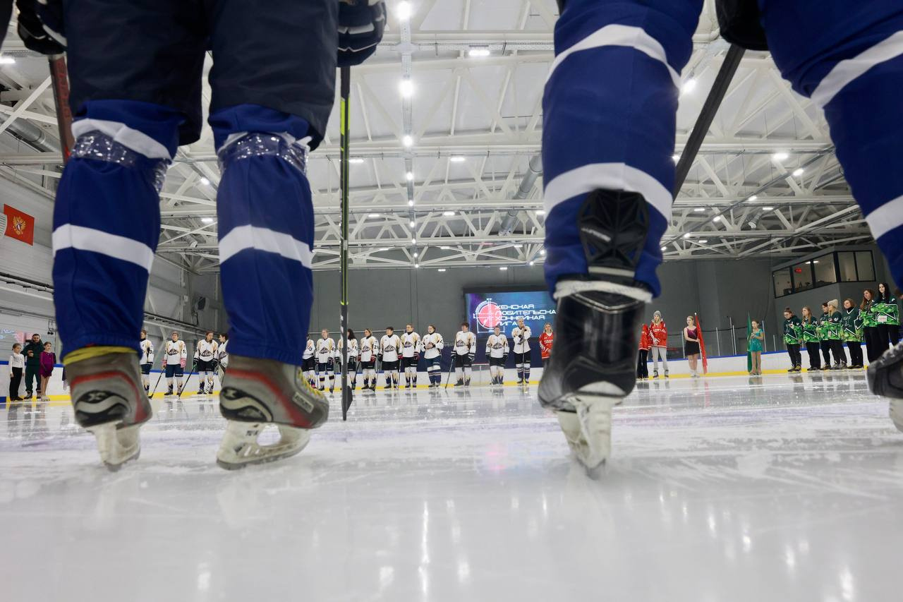В Петербурге сыграли первый матч Женской Любительской Хоккейной лиги
