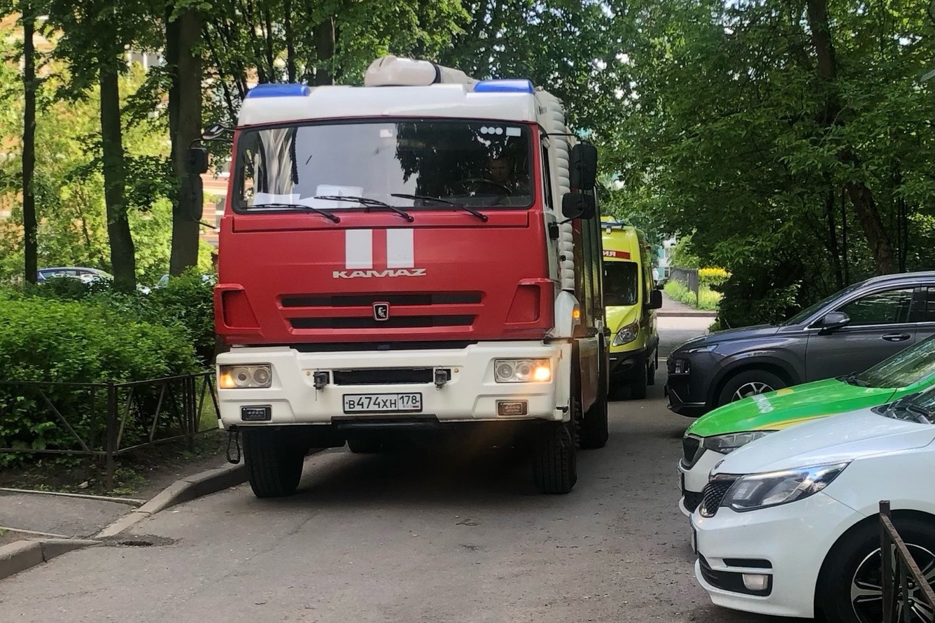 Жителей многоэтажки на Гражданском проспекте встревожил грохот | 04.06.2023  | Санкт-Петербург - БезФормата