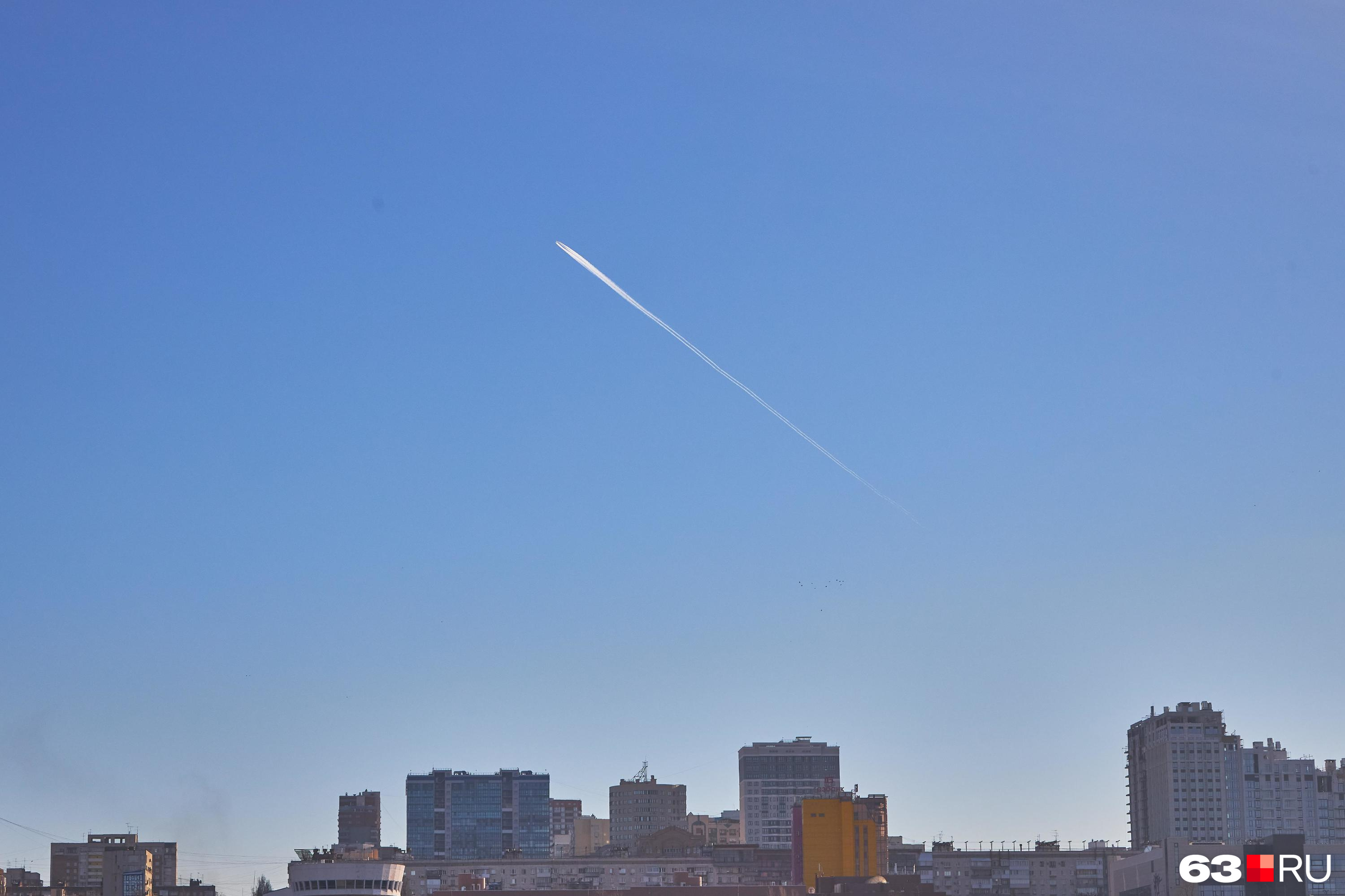 Новосибирская прокуратура наказала авиакомпанию после незаконного увольнения сотрудников