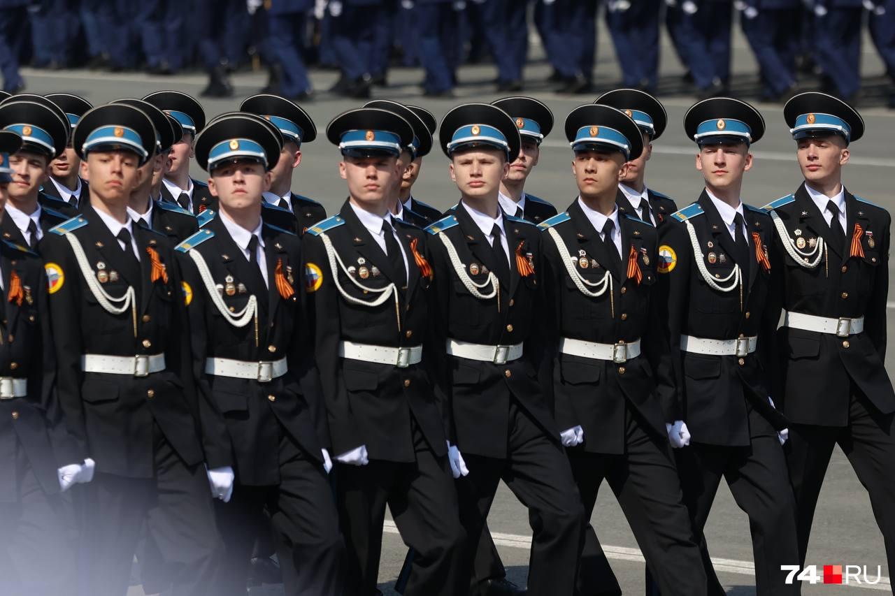 Во сколько начнется парад в челябинске. Маршировка. Парад Победы Челябинск. Костюм для маршировки. Парад Победы в Челябинске 2023.