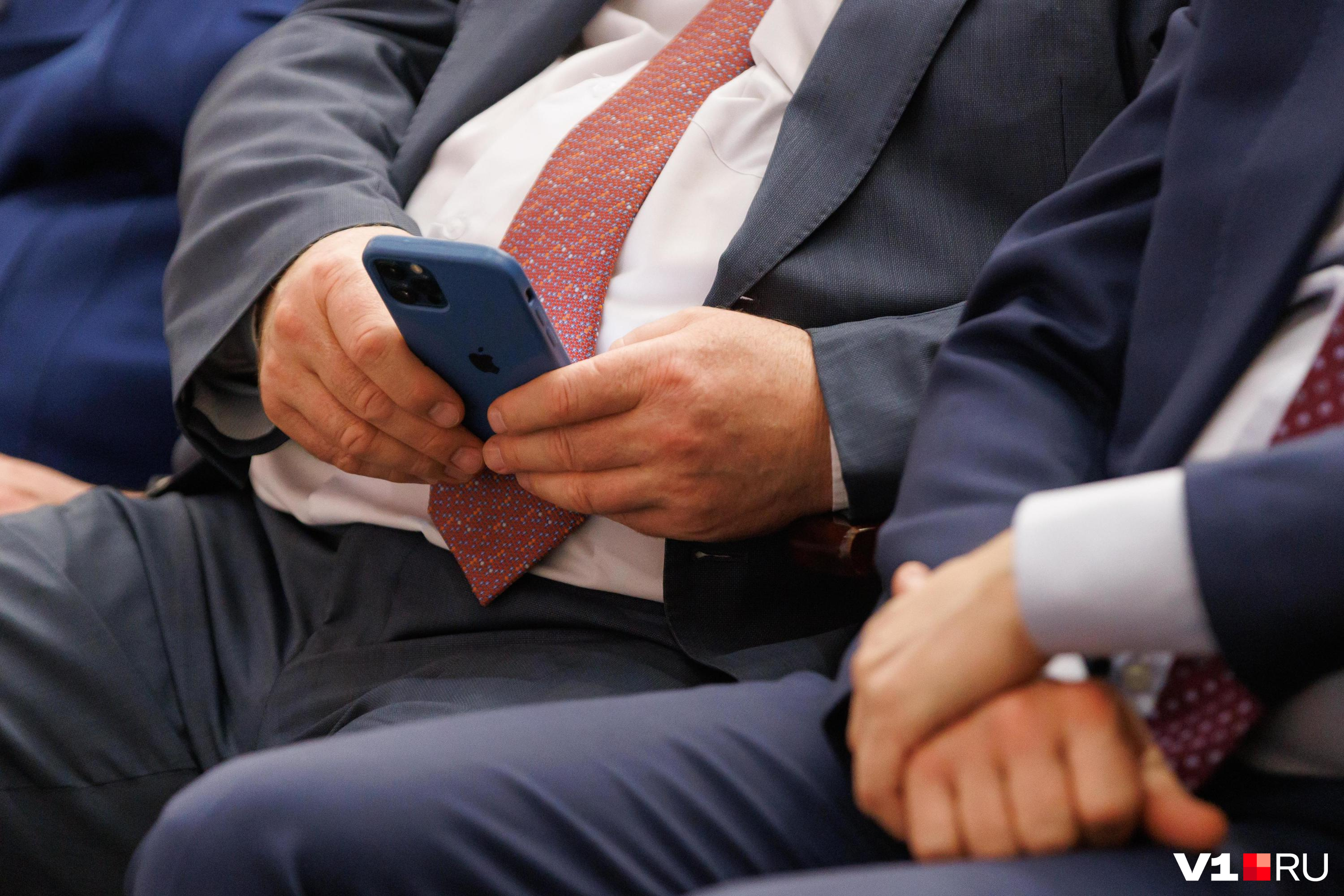 Депутат Госдумы заявил, что Google и Apple могут отключить смартфоны россиянам. Это правда?