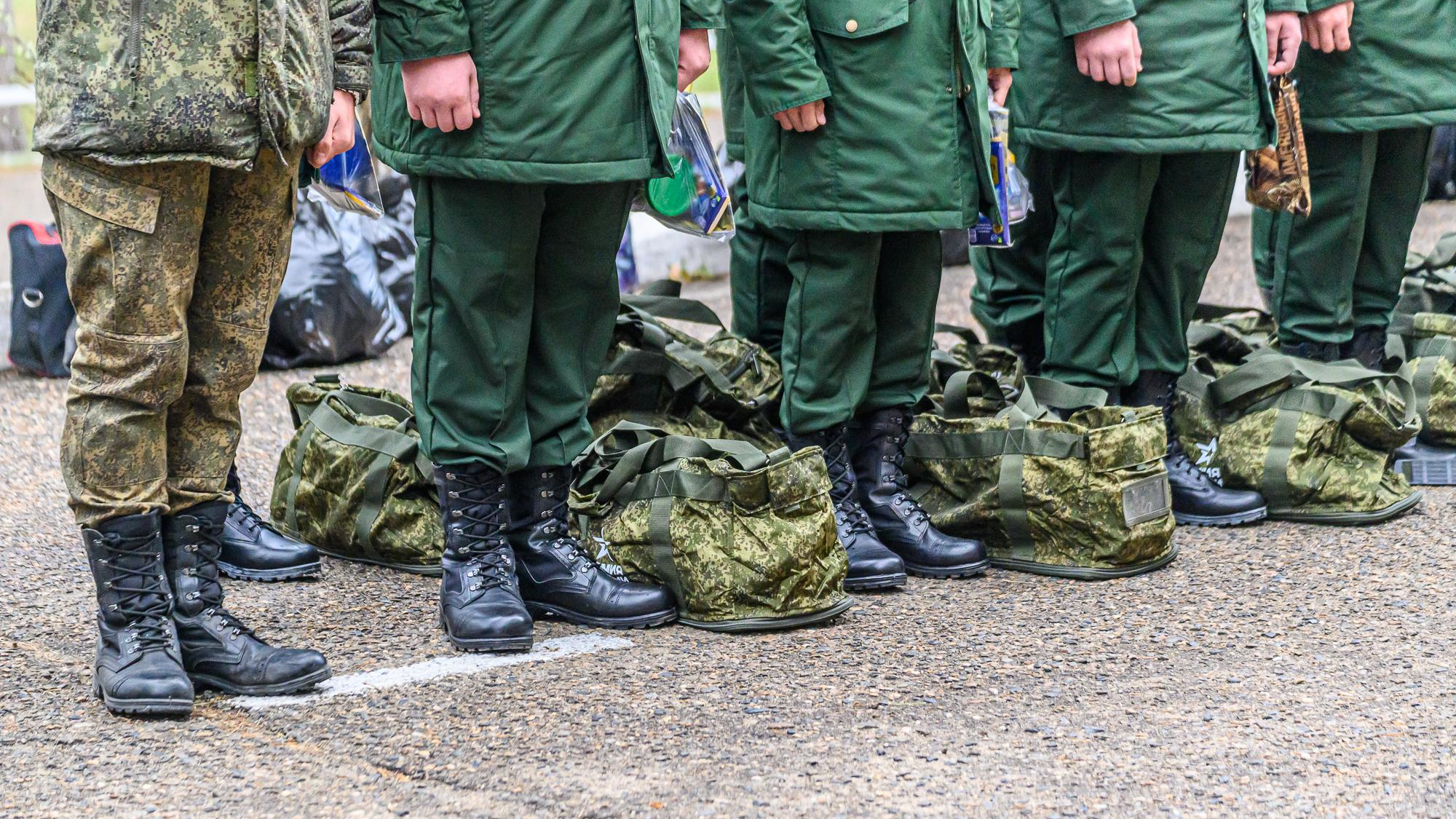 Военкоматы будут работать усерднее: когда в Алтайском крае начнется осенний призыв в армию