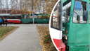 Два трамвая столкнулись на левом берегу Новосибирска — пострадали две женщины