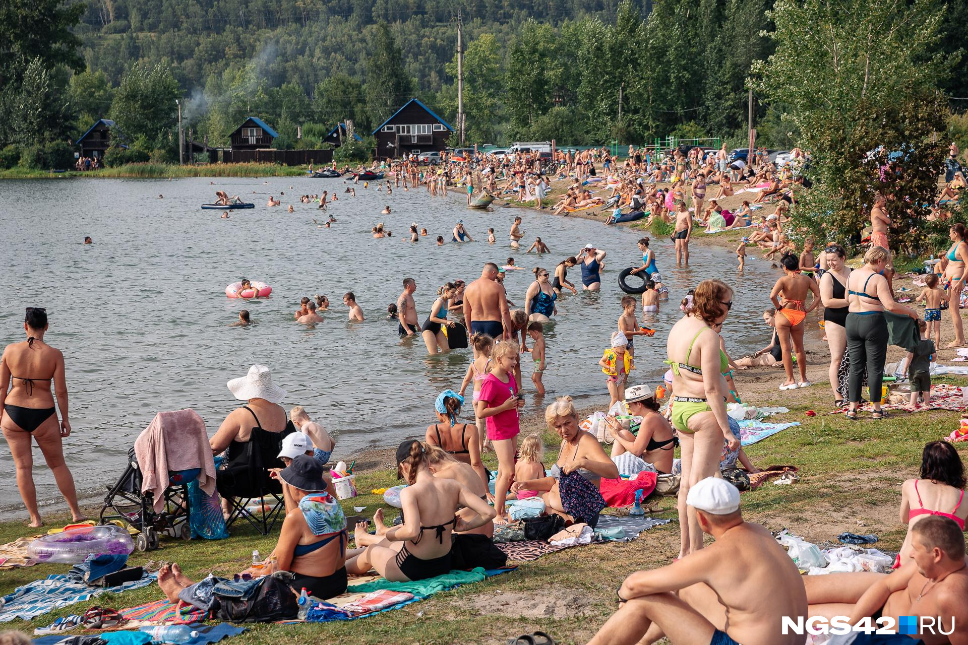 Подросток утонул посреди дня на Красном озере в Кемерове. Он был единственным ребенком в семье
