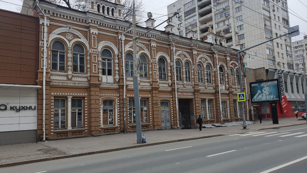 «Надо остановить разрушительные процессы»: что сейчас происходит с саратовским «Домом художника»