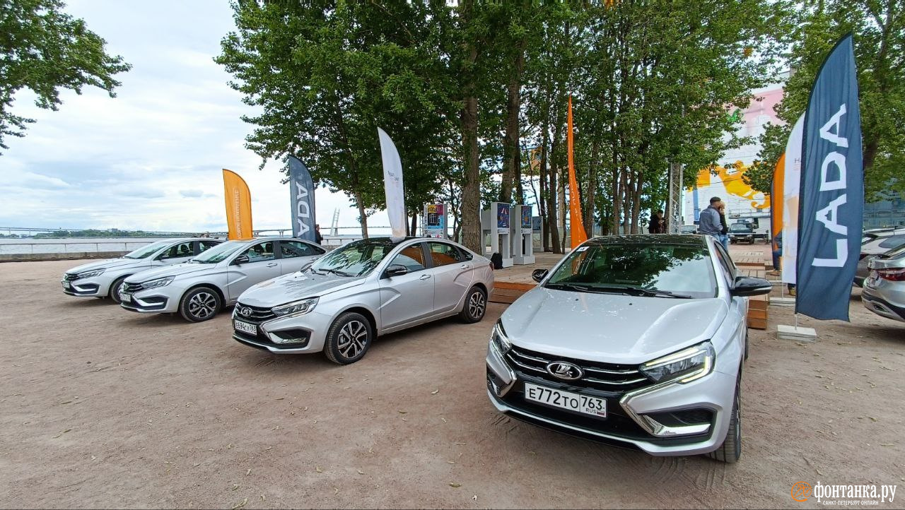 АвтоВАЗ представил обновленную LADA VESTA в Петербурге, «Фонтанка»  прокатилась на новом флагмане АвтоВАЗа Vesta SE - 30 мая 2023 - ФОНТАНКА.ру