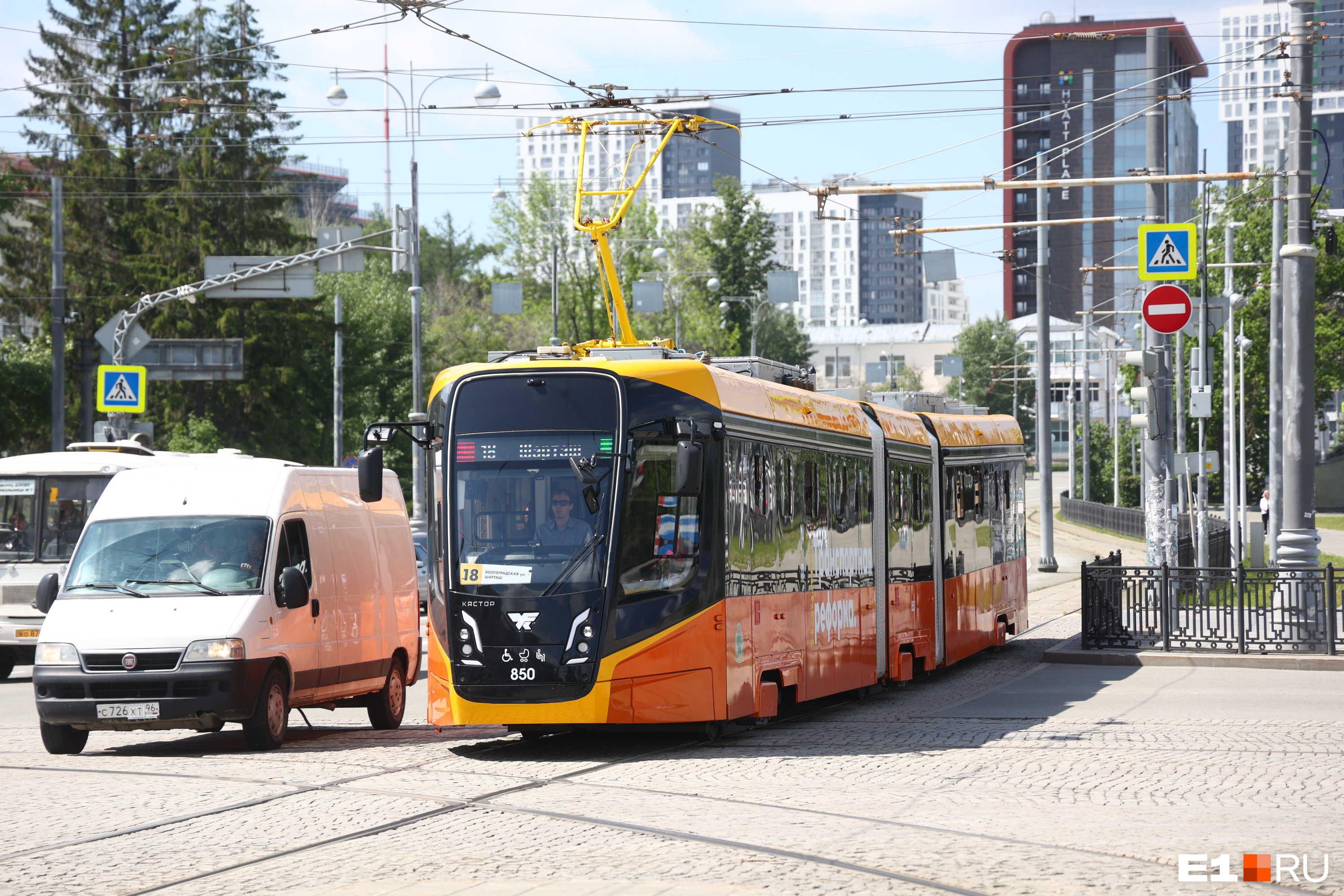 В Екатеринбурге предложили резко сократить городские маршруты. Чтобы пассажирам было... удобнее