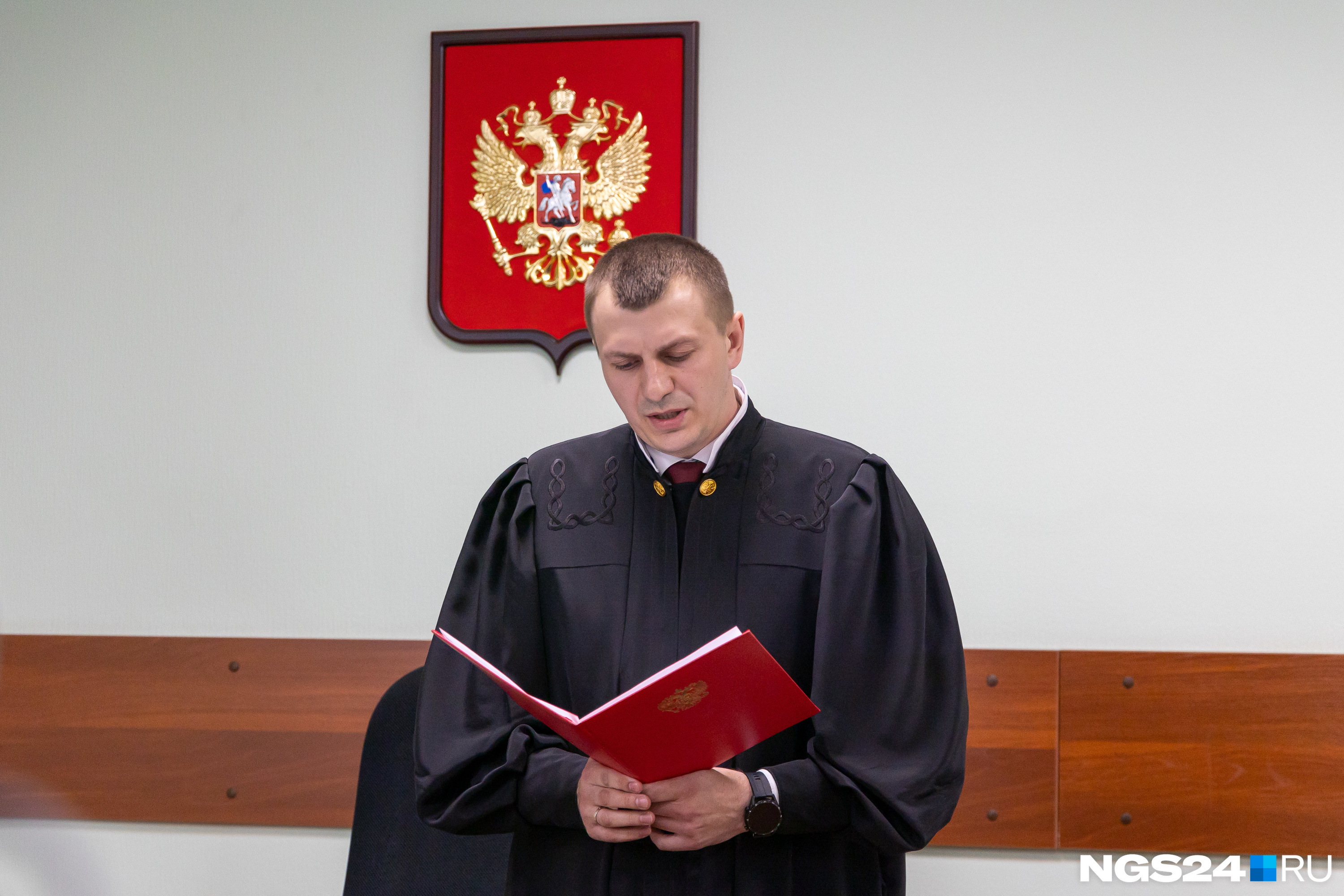 Судья отправил Владимира Егорова в СИЗО на два месяца — до 15 июля 2023 года. И решил арестовать имущество бизнесмена