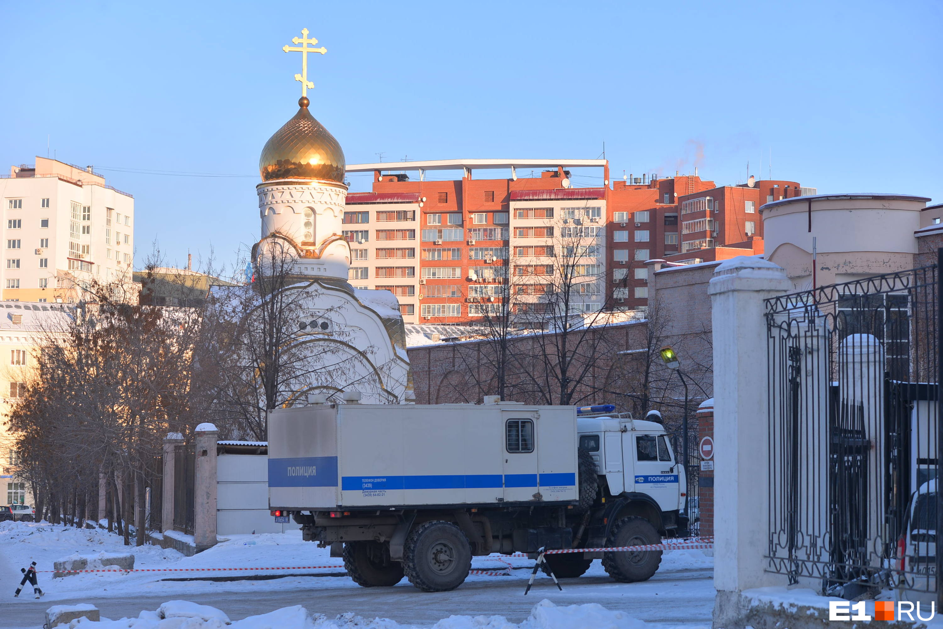 В СИЗО в центре Екатеринбурга загадочно погибли сразу двое заключенных
