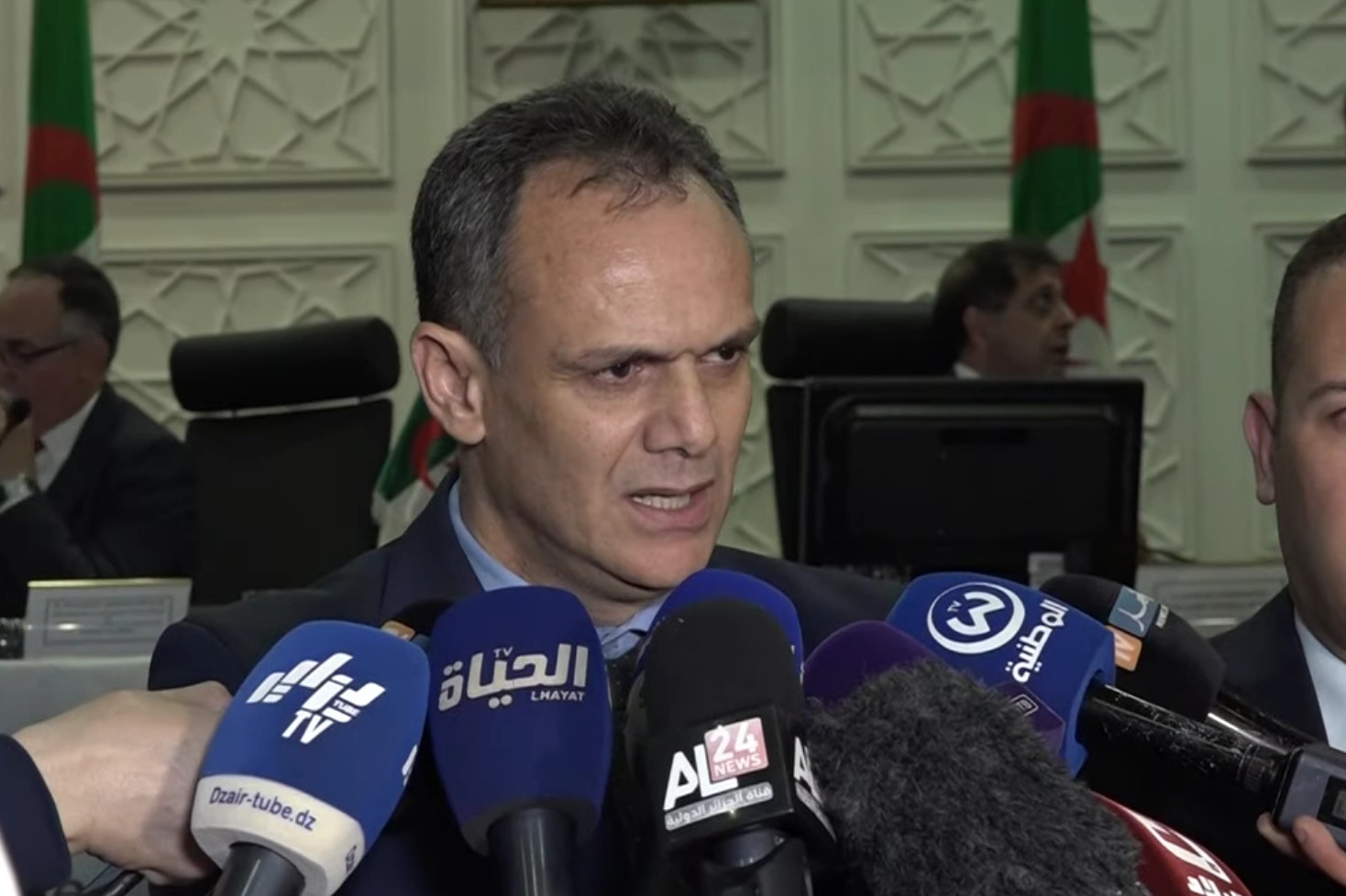 Министр спорта Алжира заступился за свою спортсменку
