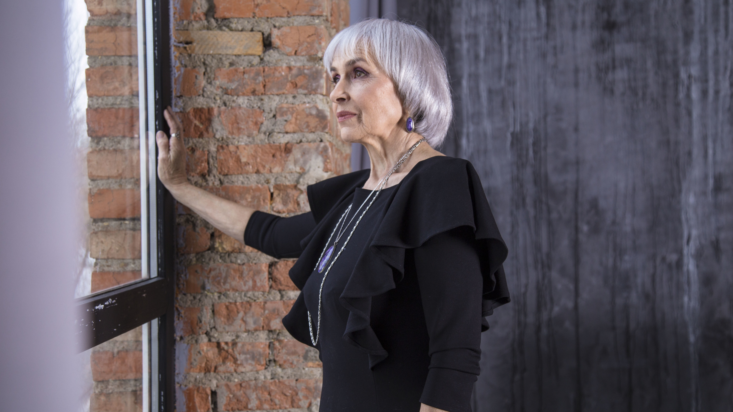 «Уважаю женщин, которые не превратились в старух»: 72-летняя манекенщица — о работе в 1970-х и современной моде