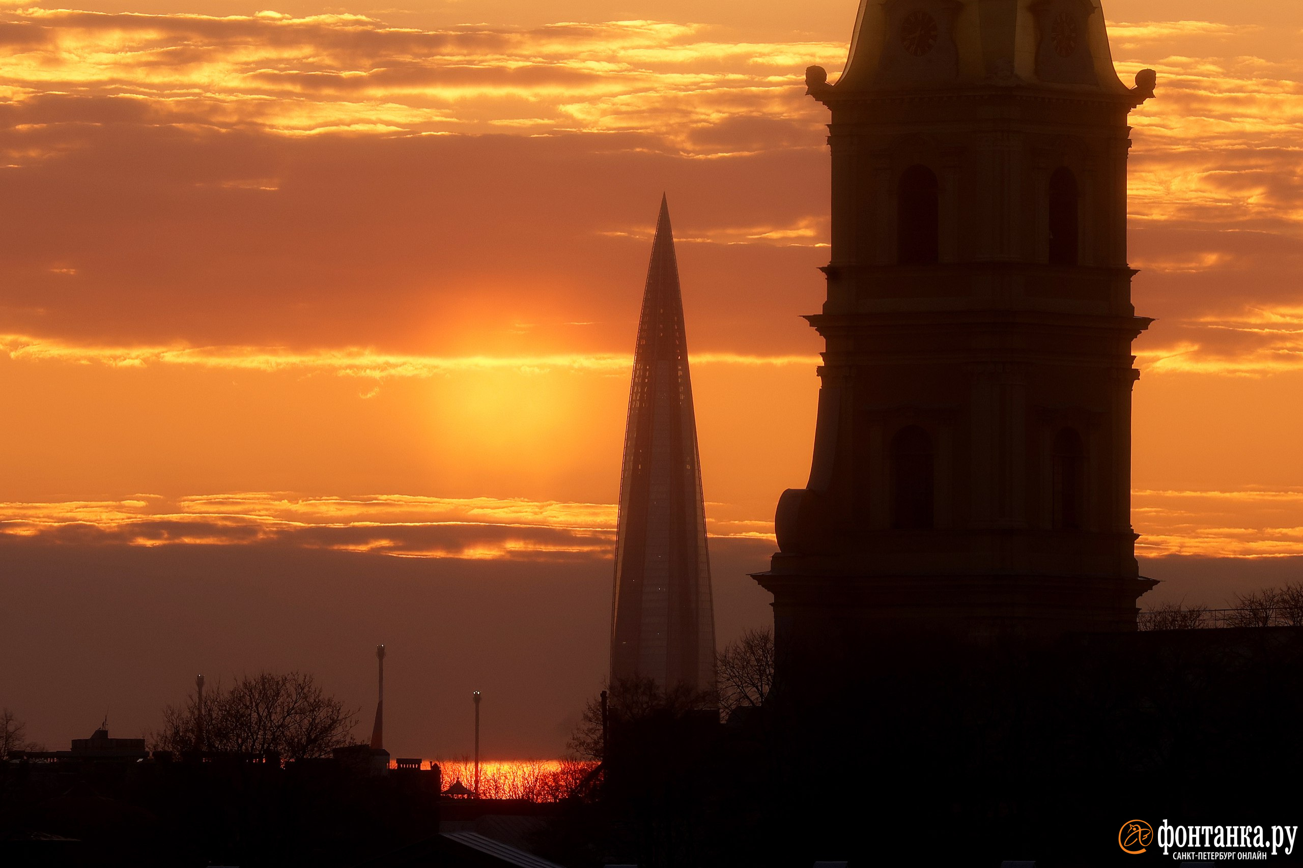 Фото красивого заката в Петербурге - 27 апреля 2024 - ФОНТАНКА.ру