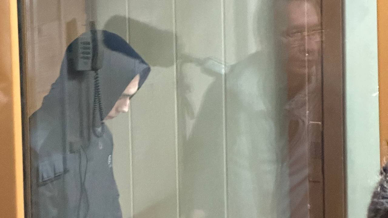 Жестоко забил? Суд арестовал кузбассовца, которого обвиняют в убийстве мужчины у ТЦ в Москве