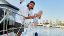 «Пап, может не надо?»: жених ярославской блогера шокировал подписчиков опасным фото с сыном на яхте
