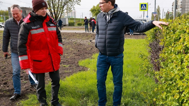 «Кладется холодный асфальт». Юрий Шалабаев проверил состояние нижегородских улиц после ремонта инженерных сетей