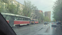 «Легковушка врезалась в трамвай»: в Волгограде из-за аварии парализовано движение трамваев