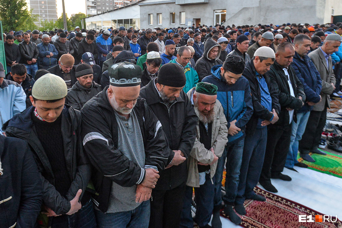 Улицы Екатеринбурга заполонят тысячи мусульман. Где будут толпы?