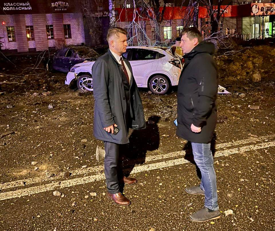 Мэр Белгорода опубликовал фотографии с места взрыва, где появилась 20-метровая воронка